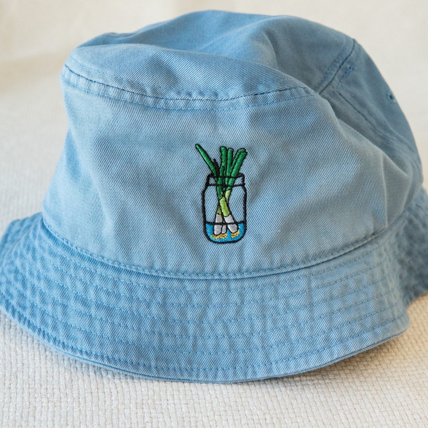 Green Onion Embroidered Bucket Hat / Sample (Final Sale) - Ni De Mama Chinese - Inspired Clothing | Light Blue ,