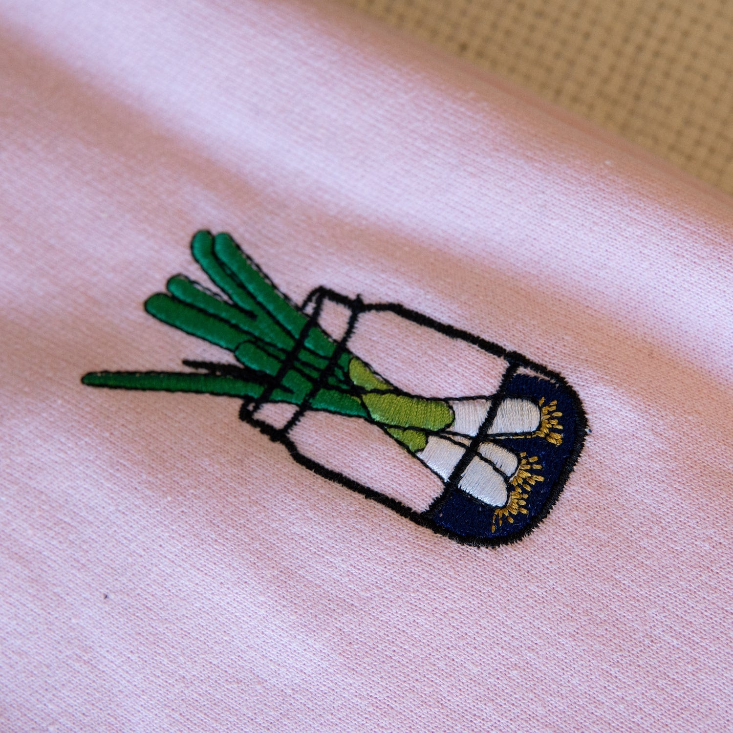 Green Onion Embroidered Sweatshirt / Imperfect (Final Sale) - Ni De Mama Chinese - Inspired Clothing | Soft Pink , S