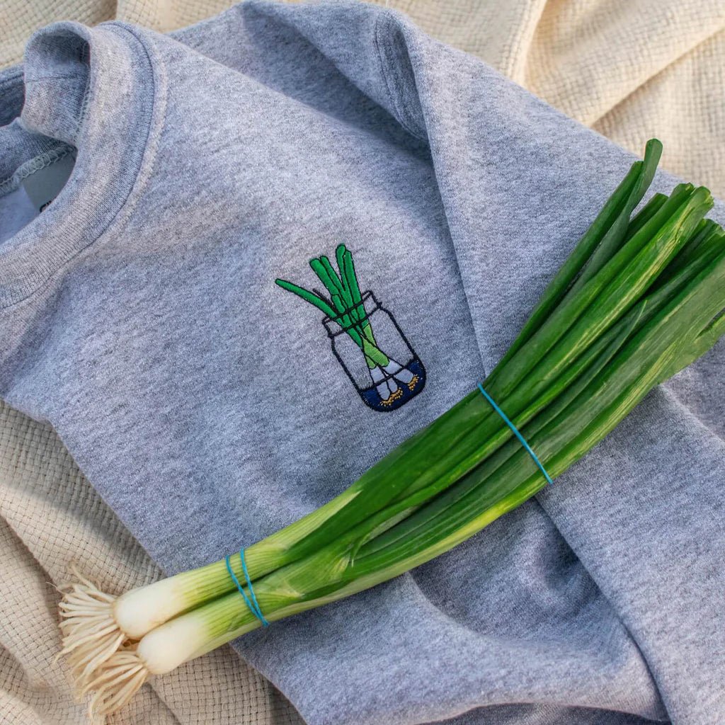 Green Onion Embroidered Sweatshirt / Overstock (Final Sale) - Ni De Mama Chinese - Inspired Clothing | Soft Pink , M