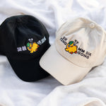 Load image into Gallery viewer, Sik Teng Mm Sik Gong Embroidered Cap - Ni De Mama Chinese - Inspired Clothing | Romanization , Black
