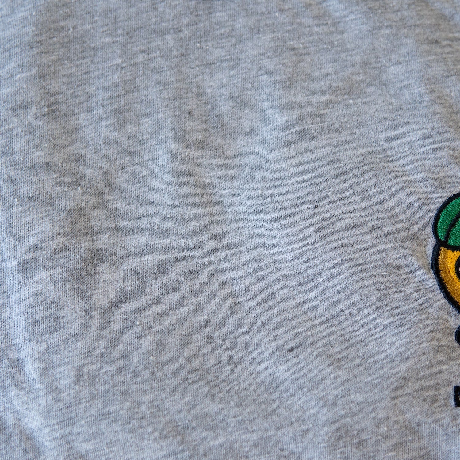 Sik Teng Mm Sik Gong Embroidered T-Shirt / Imperfect (Final Sale) - Ni De Mama Chinese - Inspired Clothing | Heather Grey , S
